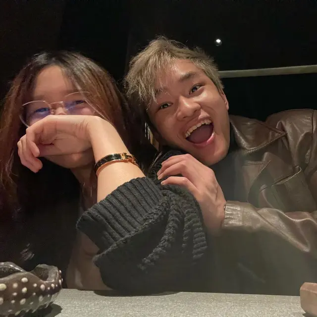 Double Date Bareng Ayah, Ini 5 Potret Azka Corbuzier dan Kekasihnya