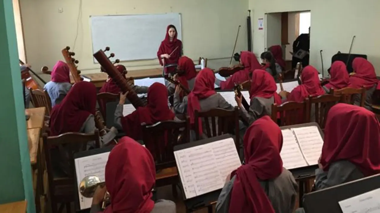 Perkenalkan: Konduktor Wanita Pertama Afghanistan
