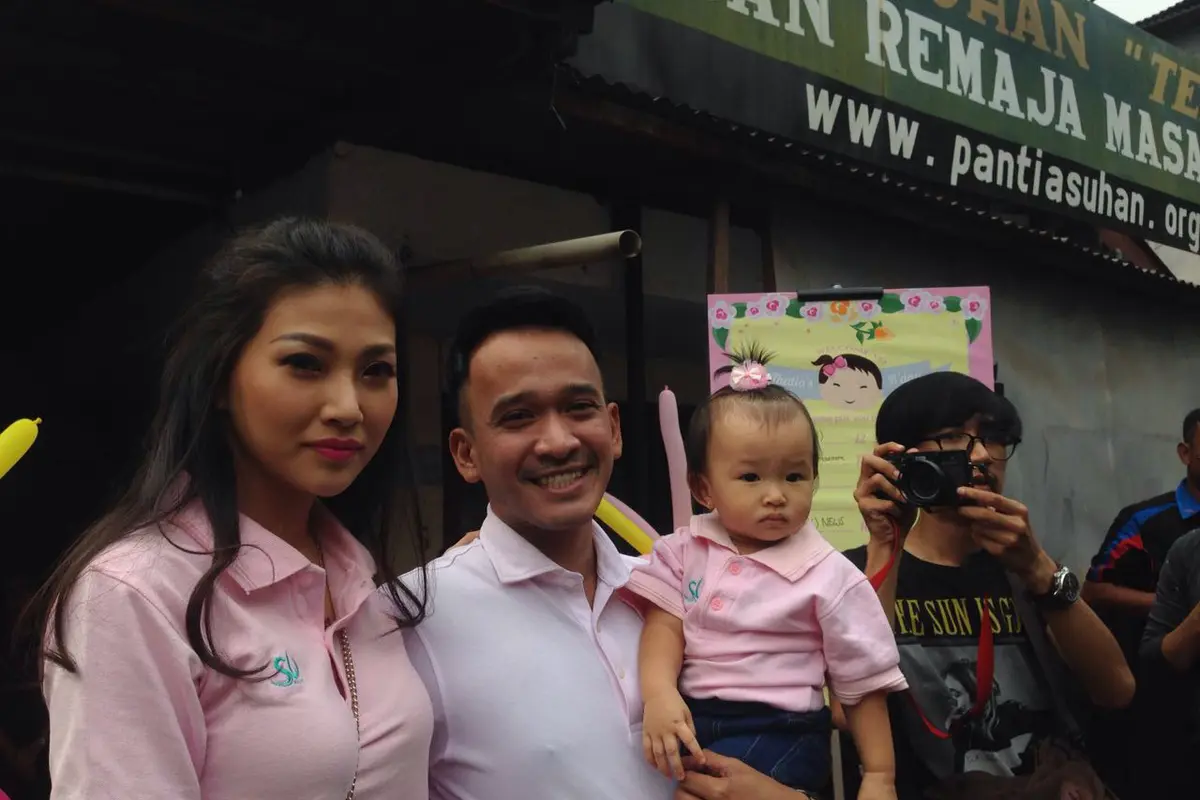 [Bintang] Ruben Onsu, bersama Sarwendah dan Thalia