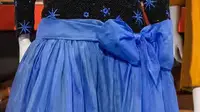 Gaun malam Azagury Dress yang pernah dikenakan Putri Diana di Itali pada tahun 1985 laku dalam lelang dengan harga Rp17,7 miliar. (Foto:AFP/ Valérie Macon)