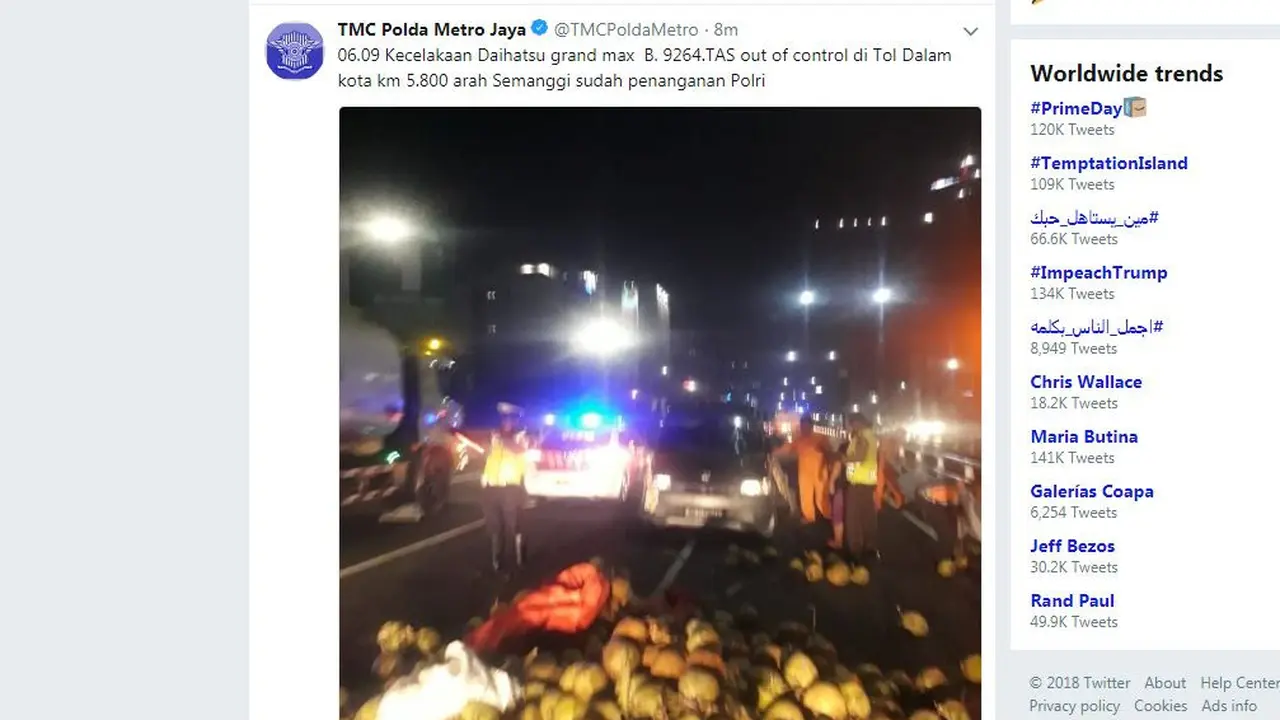 kecelakaan tunggal terjadi di tol dalam kota Jakarta, Selasa (17/7/2018) pagi.