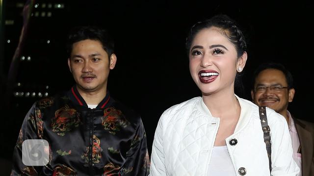 [Bintang] Dewi Perssik