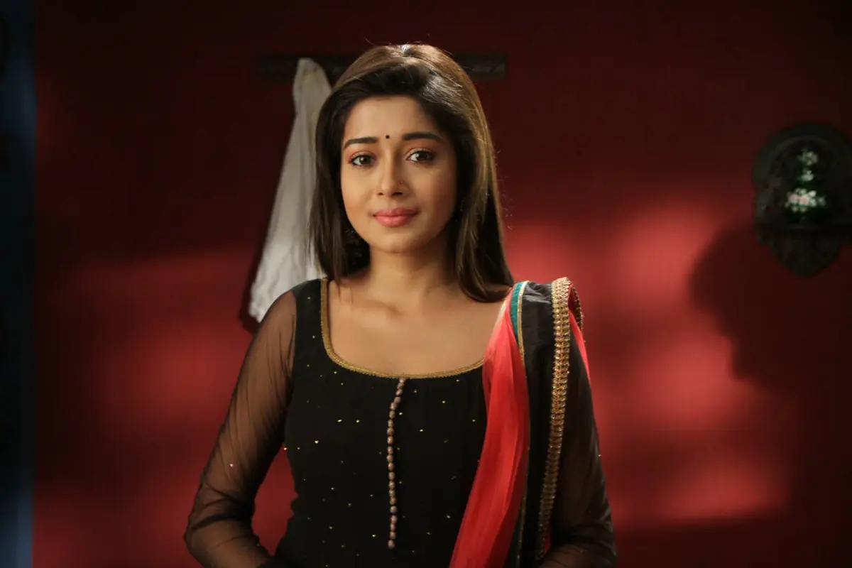 [Bintang] Tina Dutta