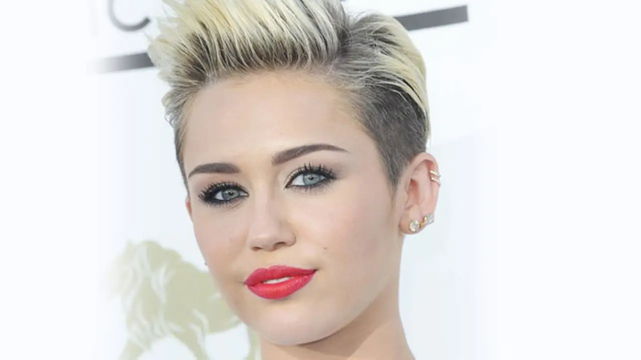 miley-cyrus-130927c.jpg