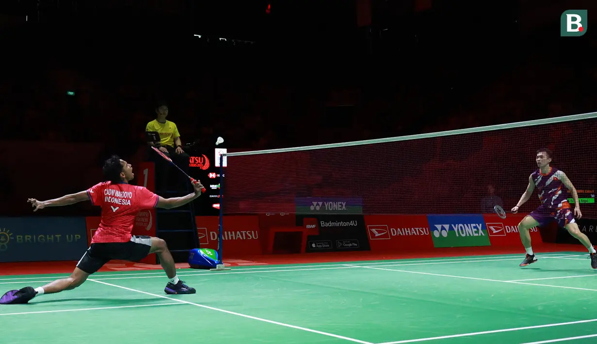 Chico berhasil mengalahkan Angus Ng Ka Long dalam duel sangat dramatis dengan tiga gim 17-21, 27-25, 22-20. (Bola.com/M Iqbal Ichsan)