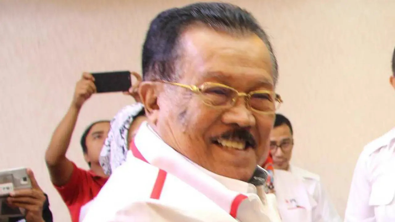 Mantan Gubernur Sumbar Marlis Rahman