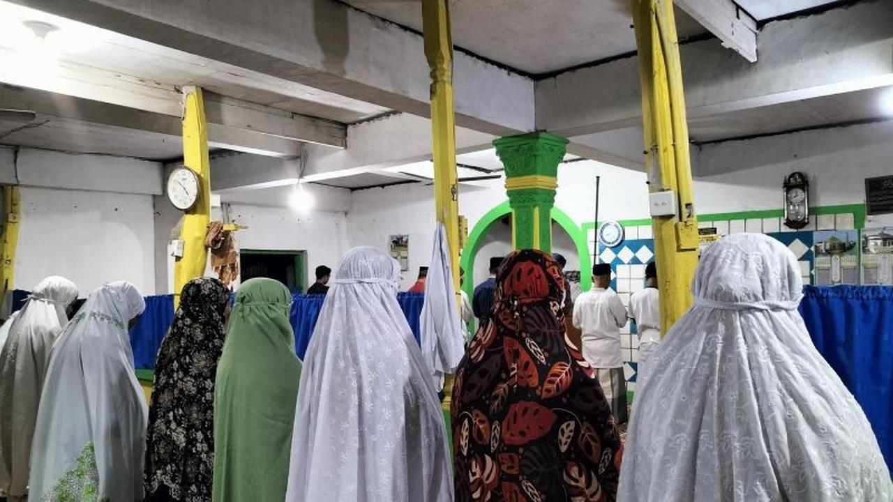Jamaah Naqsabandiyah Padang Mulai Tarawih Pertama Senin Malam, Awali Ramadan Lebih Awal