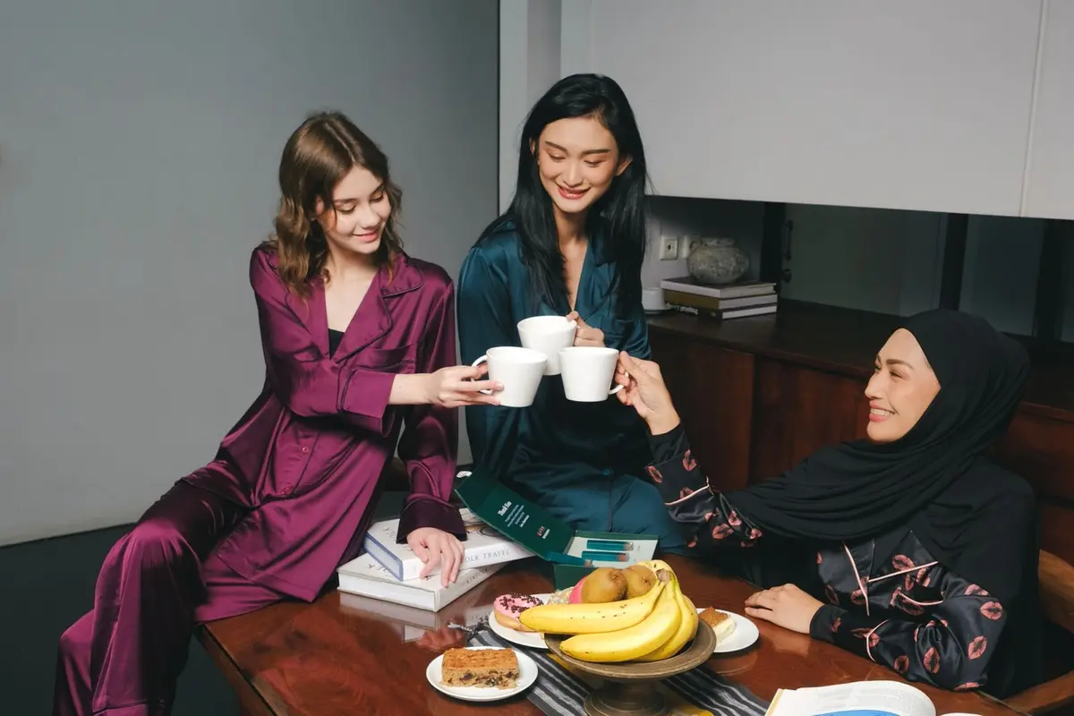 Bertema Loungewear, Tata Janeta Hadirkan Koleksi Piyama dan Kemeja yang Nyaman dan Sopan