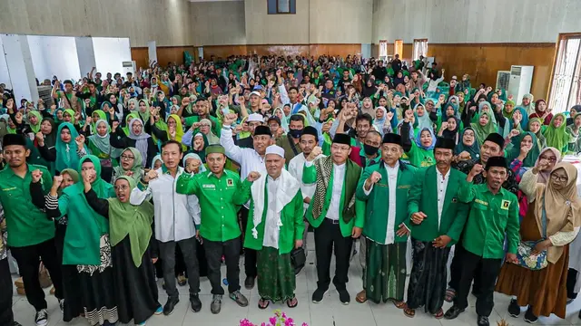 Plt Ketum PPP Muhamad Mardiono melantik saksi Pemilu 2024 di Kabupaten Buleleng, Bali
