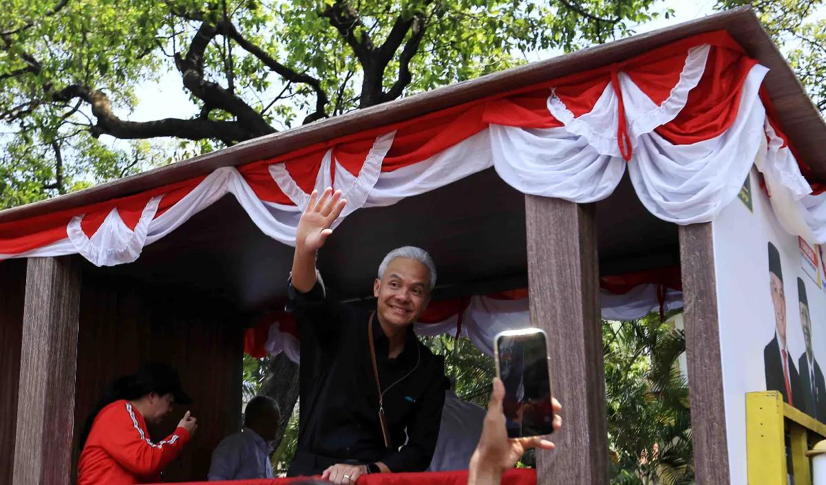 Untuk Ganjar Pranowo, dukungan juga stabil di peringkat kedua dengan tren elektabilitas fluktuatif dari 26,9 persen pada bulan April. Pada bulan Juli naik menjadi 32,2 persen, kemudian turun kembali menjadi 30,4 persen pada bulan September 2023.<br>