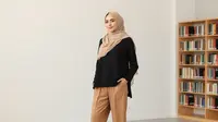 8 Rekomendasi Kemeja Oversize Nyaman, Inspirasi Tampil Cantik Tanpa Ribet