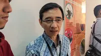 Ketua Satuan Tugas Imunisasi Ikatan Dokter Anak Indonesia (IDAI) Profesor Hartono Gunardi memberi penjelasan soal pencegahan Flu Singapura atau HFMD. (Foto: Ade Nasihudin/Liputan6.com)