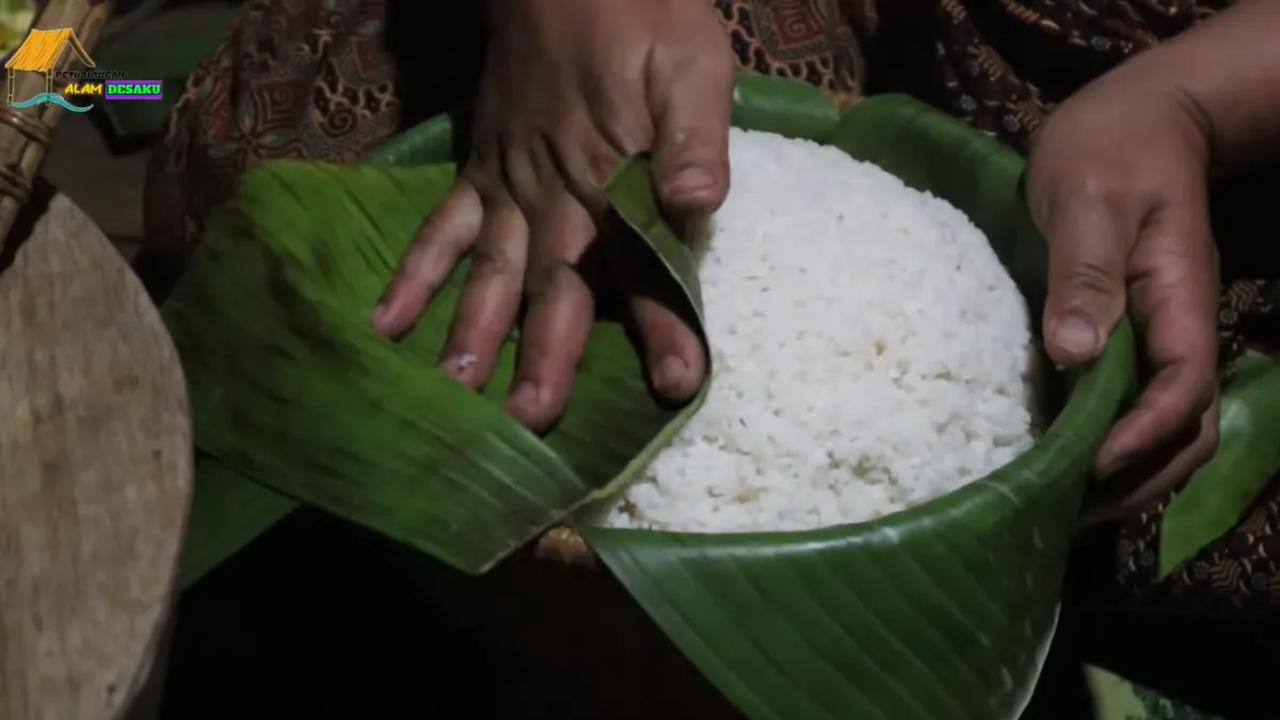 Memanfaatkan kekayaan alam