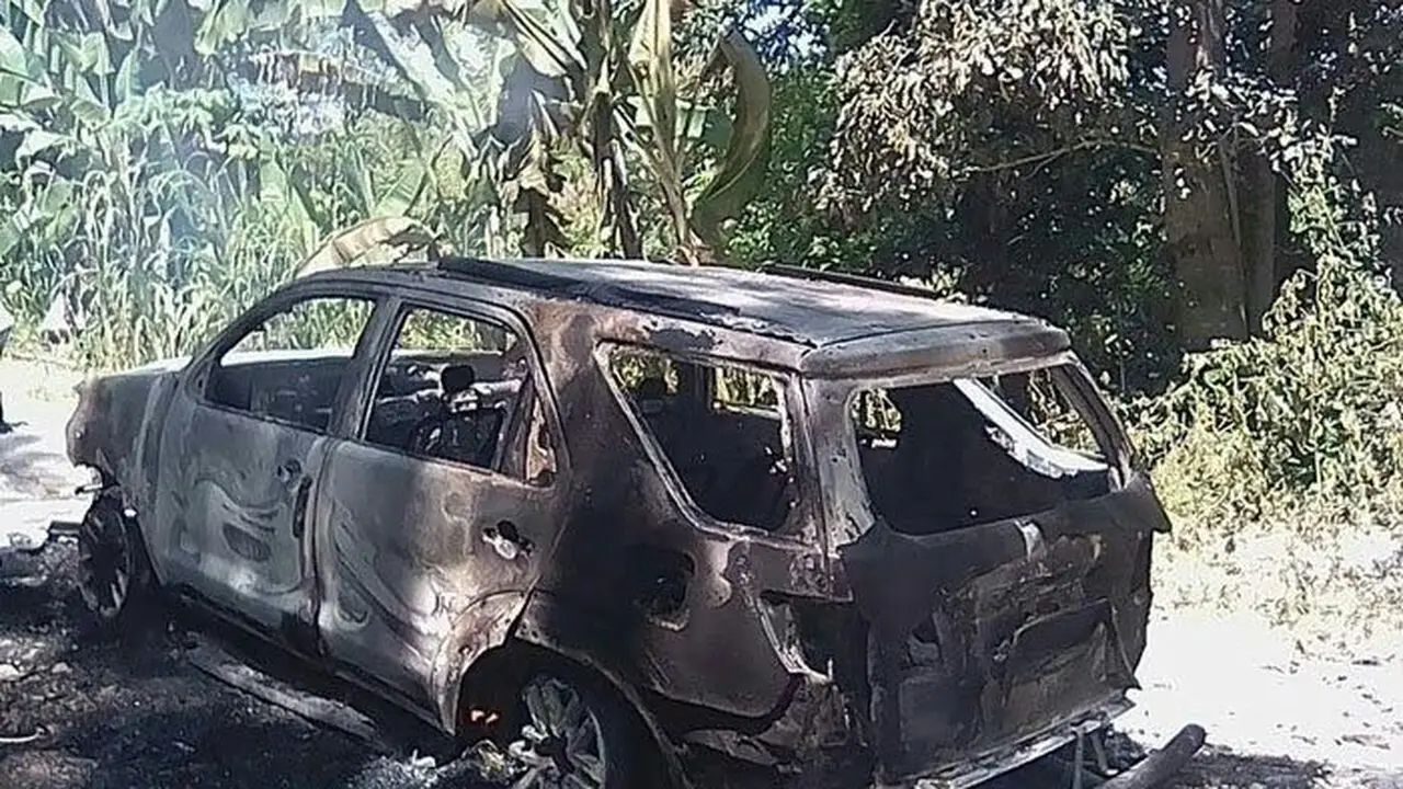 Kebakaran Mobil Cawagub NTT