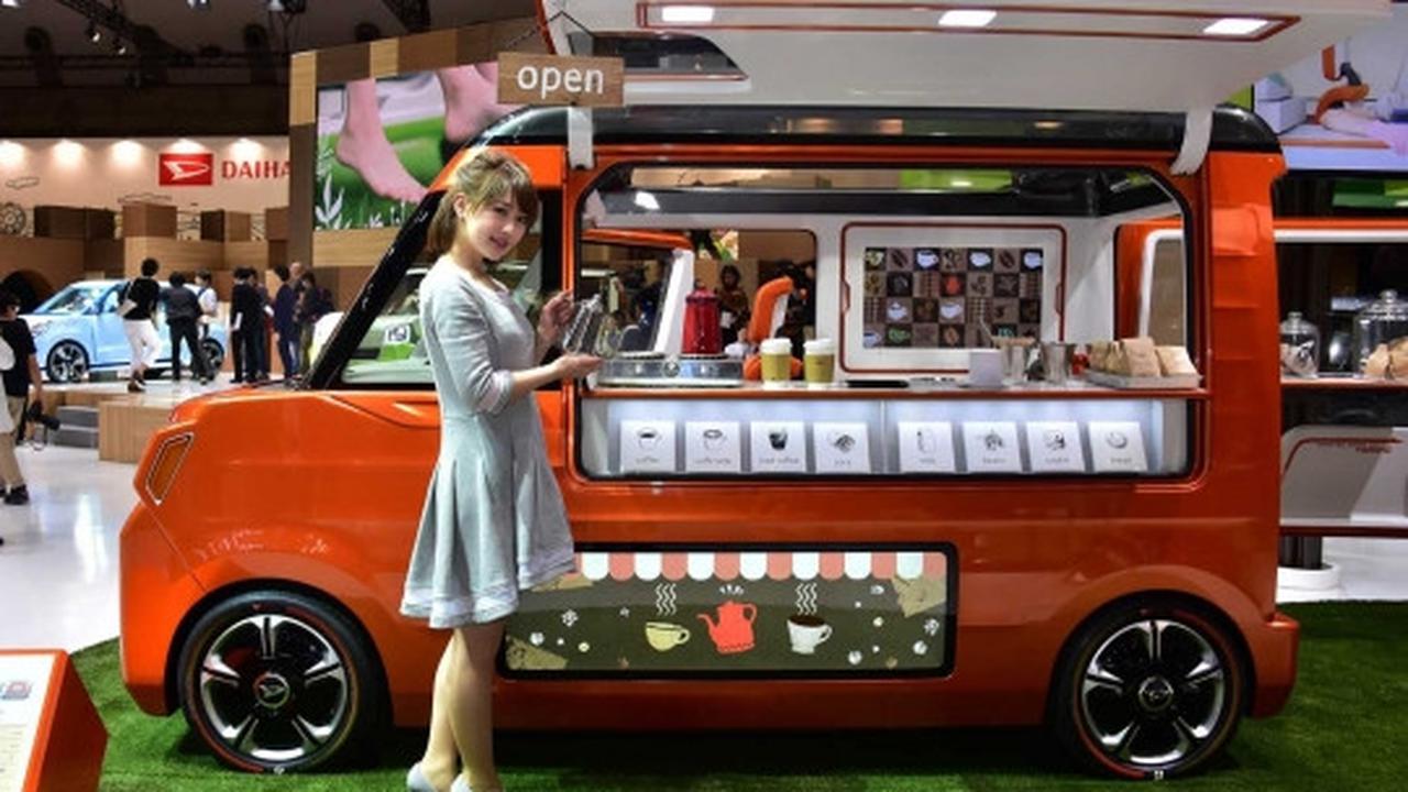 Pesona model-model seksi Jepang hiasi Tokyo Auto Show