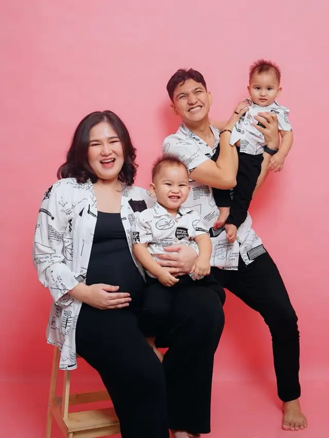 Masayu Clara kini fokus jadi ibu dan istri yang penuh kasih. (credit:instagram.com/masayuclara)