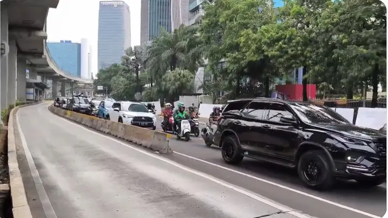 Pipa gas Pertamina di Jalan HR Rasuna Said, Kuningan, Jakarta Selatan bocor dan menurut laporan, insiden tersebut terjadi sekitar pukul 16.50 WIB, Rabu 7 Agustus 2024.