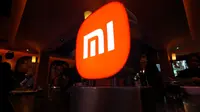 Logo Xiaomi saat acara peluncuran Redmi 15C di Carta SCBD. Liputan6.com/Matahari Kartika Purusakara.