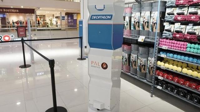 Radio Frequency Identification (RFID) robot/Instagram @decathlonsg