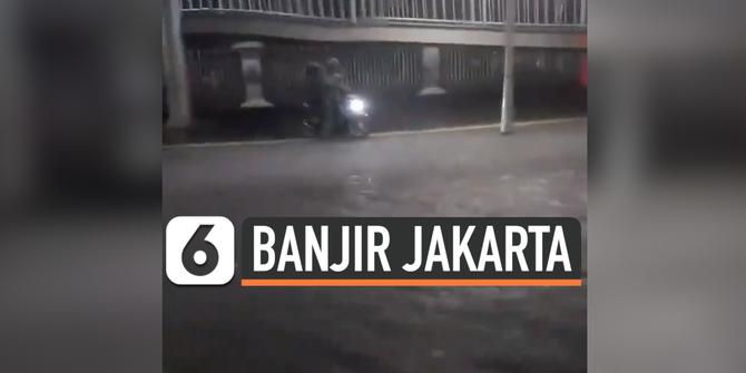 VIDEO: Banjir Jakarta Jadi Trending Topic Pagi Ini