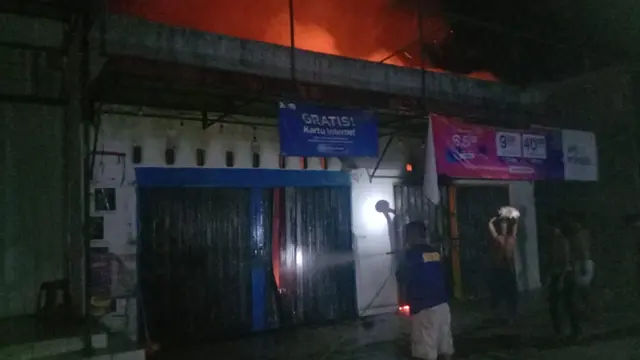 Ruko terbakar
