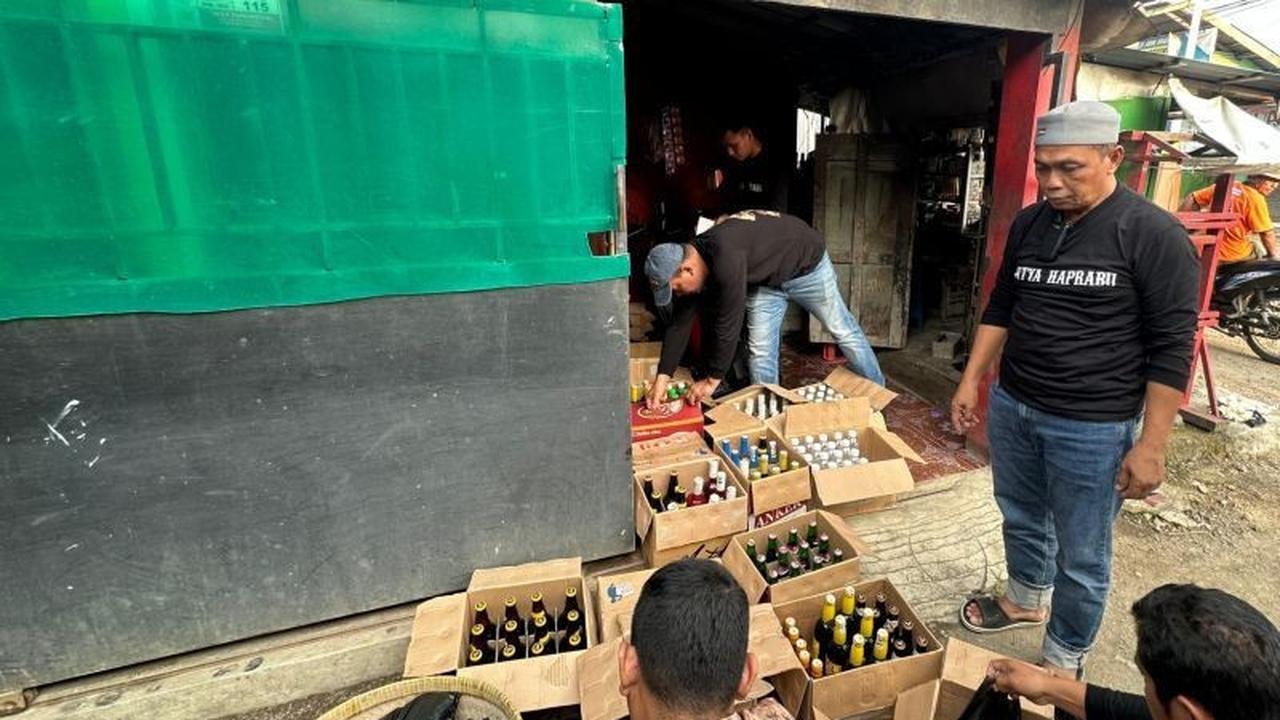 Polresta Cirebon Sita Ribuan Botol Miras Jelang Lebaran 2026 Demi Kondusivitas