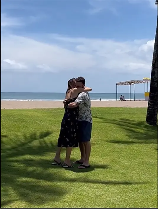 (Instagram/rezerdewi)