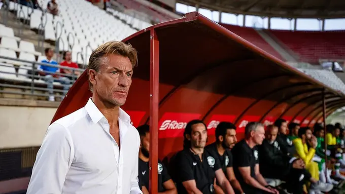 Legenda Kemeja Putih Milik Pelatih Herve Renard yang Bawa Keberuntungan Buat Tim Arab Saudi di Piala Dunia 2022