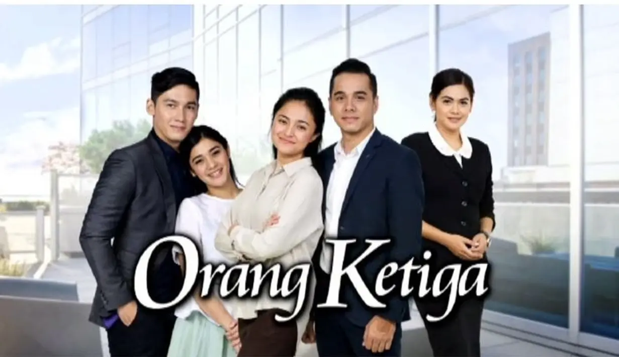 Dalam sinetron terbarunya, Caca memerankan cewek kantoran. Dalam kantor tersebut, ia digambarkan sebagai perempuan yang mencintai pria yang telah beristri. (Instagram/marshanda99)