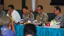 PT Angkasa Pura II menggelar konferensi pers terkait penanganan bagasi, Banten, Rabu (6/1/2016). PT Angkasa Pura II akan menambah CCTV sebanyak 30 persen dan bekerjasama dengan kepolisian dan pihak maskapai. (Liputan6.com/Faisal R Syam)