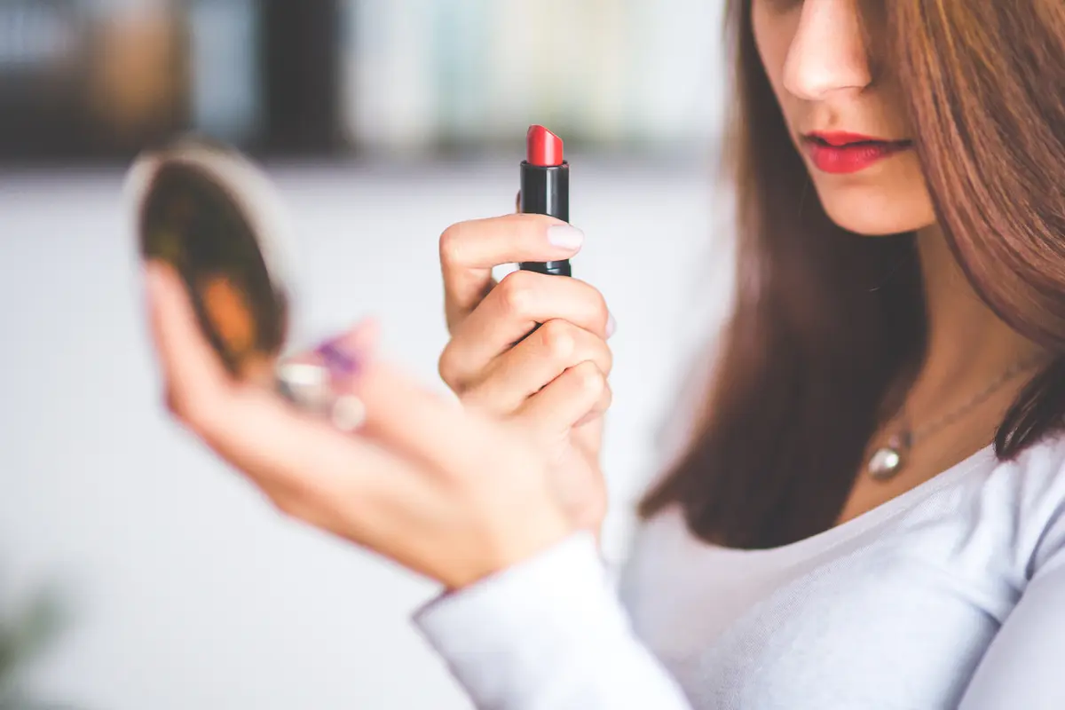 Penggunaan Lipstik