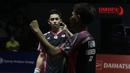 Fajar/Rian berhasil menggagalkan terjadinya final sesama pasangan Cina usai menang dua game langsung 21-17, 21-17 atas He Ji Ting/Zhou Hao Dong. (Bola.com/Ikhwan Yanuar)