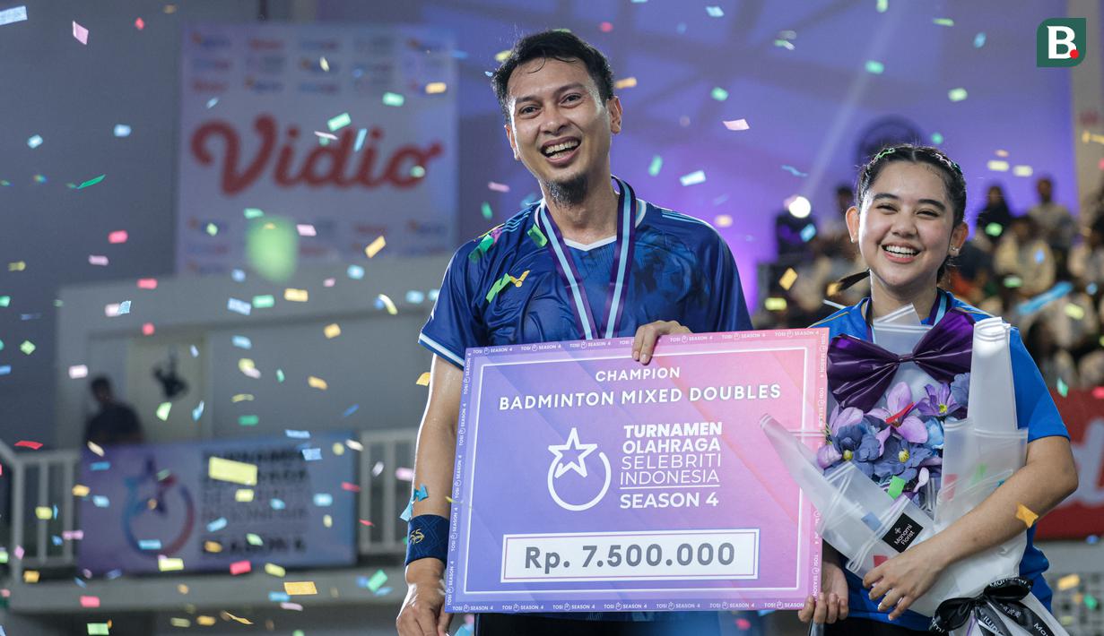 <p>Tetapi, poin penting dalam pertandingan tersebut adalah mereka mampu bangkit dan memastikan kemenangan di final Badminton TOSI Season 4. (Bola.com/Bagaskara Lazuardi)</p>