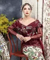 Dibantu oleh fashion stylist @doleytobing, Haico sukses memancarkan pesona anggun dan elegan dibalut busana adat Betawi Peranakan rancangan desainer @suryaabduh.  [Foto: Instagram/@mozawahyu]