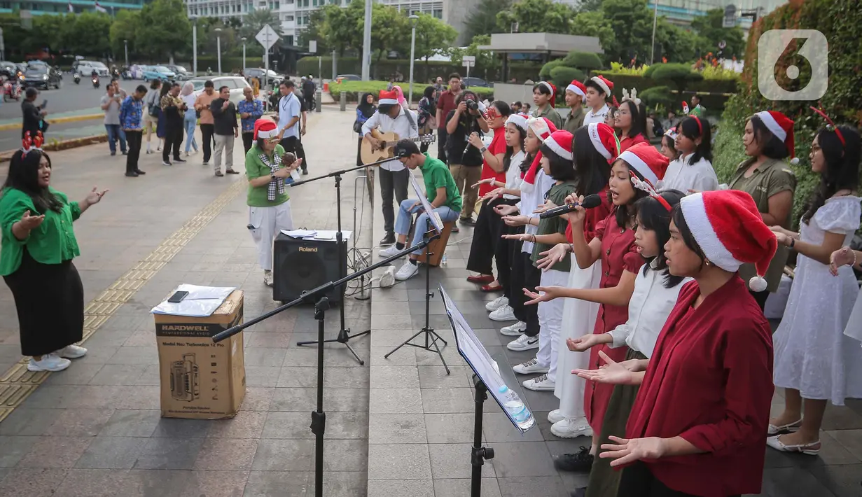 Kegiatan Christmas Carol merupakan salah satu upaya dalam menjaga kesetaraan beragama di Jakarta. (Liputan6.com/Angga Yuniar)