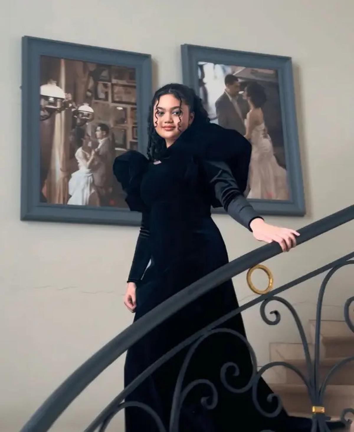 Cari Pengganti Brokat? Ini 6 Bahan Long Dress yang Elegan &amp; Nyaman Dipakai