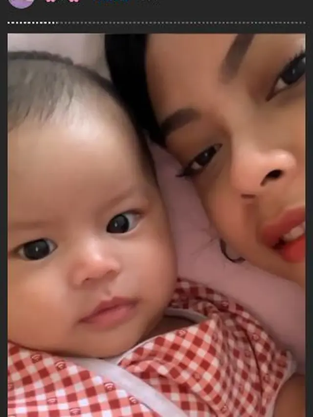 6 Potret Kedekatan Sakina Tama dan Salima Anak Gista Putri, Bikin Gemas