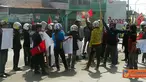 Citizen6, Sidrap: Mereka melakukan aksi demo dengan memulainya di Bundaran Jam Kota Pangkajene dan mengarah ke Gedung DPRD Jalan Jendaral Sudiriman. (Pengrim: Sidrap)