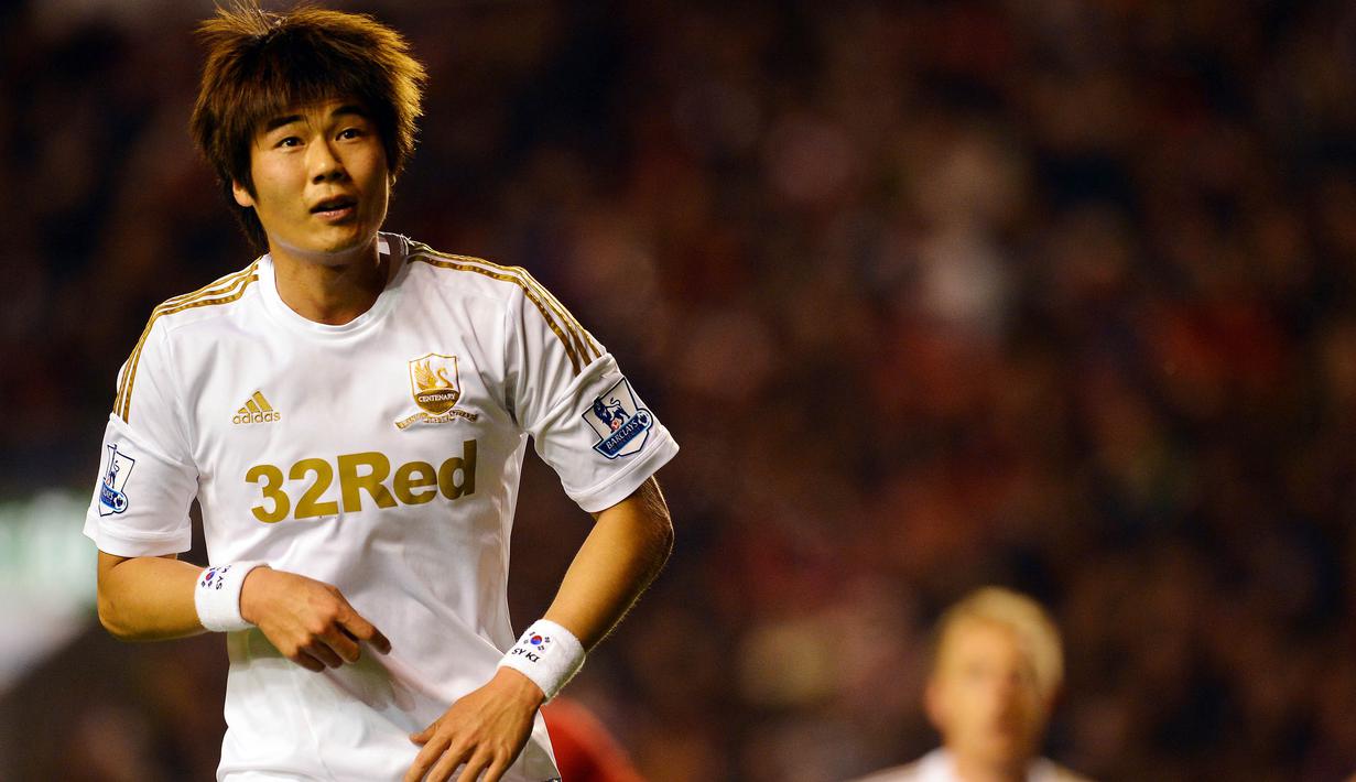 3. Ki Sung-Yeung (Swansea City) – Pemain berusia 28 tahun ini telah mencetak beberapa gol penting dan melakukan perubahan hebat di lini tengah Swansea City. Pria asal Korsel itu mencetak 13 gol di Premier League.  (AFP/Paul Ellis)