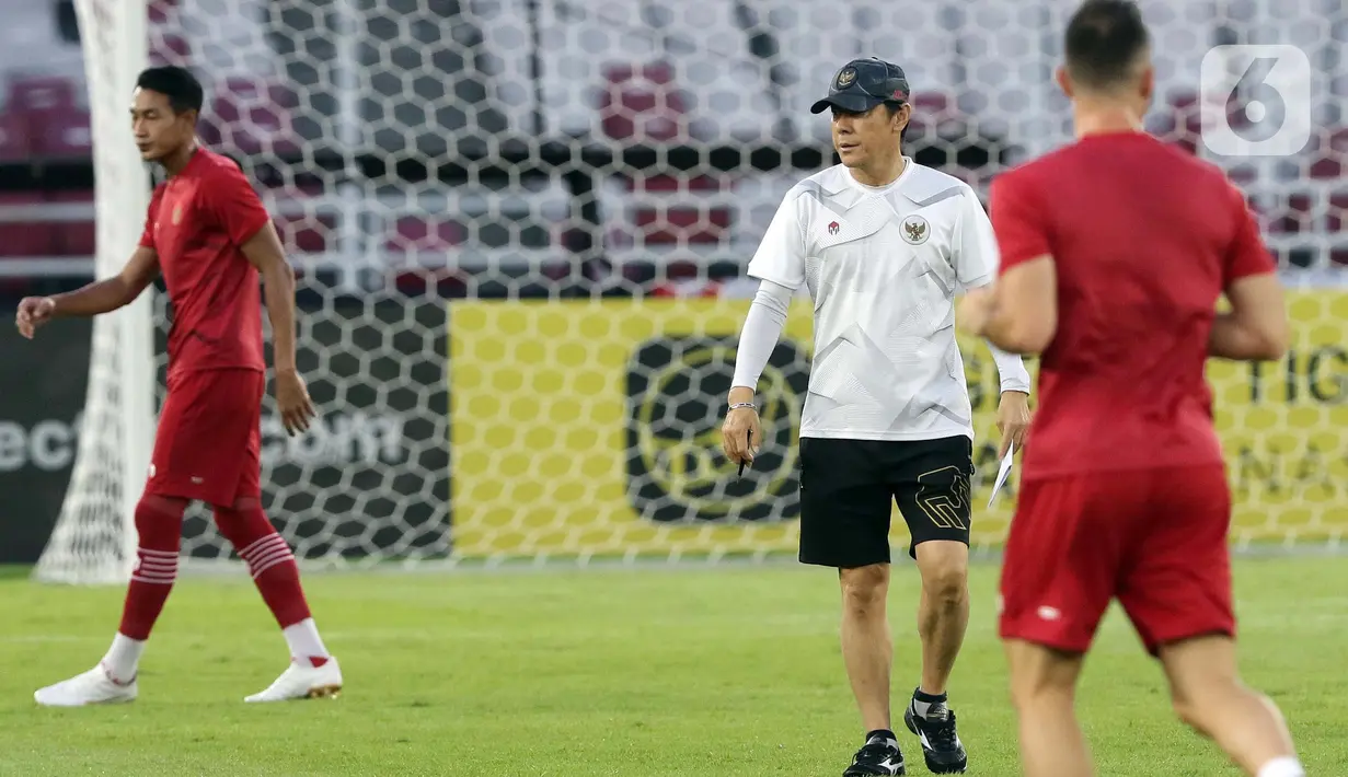 Bahkan, di bawah kepemimpinan Shin Tae-yong, peringkat FIFA Indonesia mengalami peningkatan hingga ke posisi 127. (Liputan6.com/Helmi Fithriansyah)