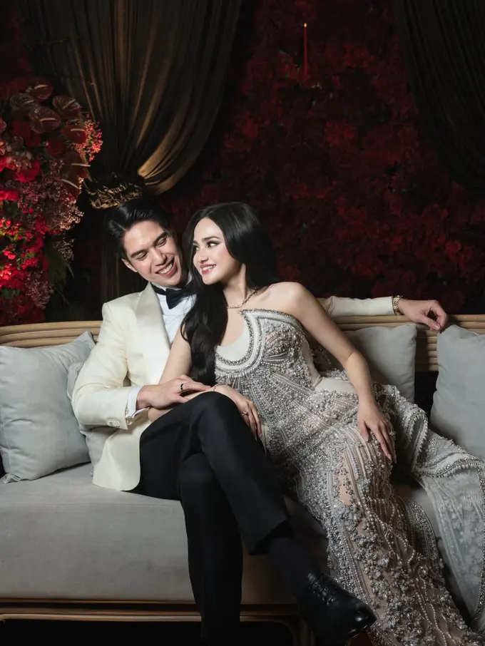 El Rumia Unggah Foto Resepsi, Syifa Hadju Pancarkan Aura Queen Meski Nyeker di Pelaminan