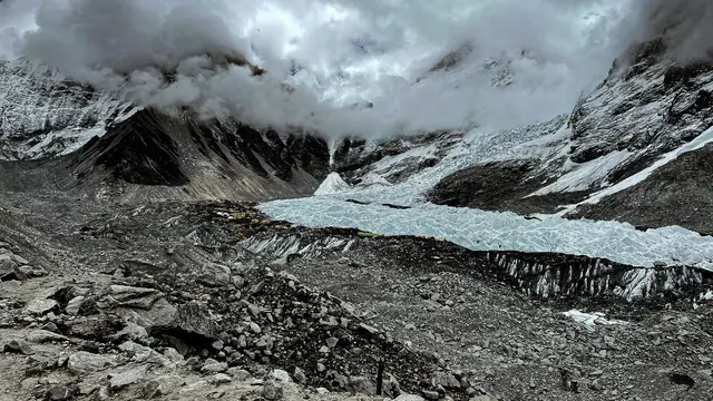 Base camp Everest