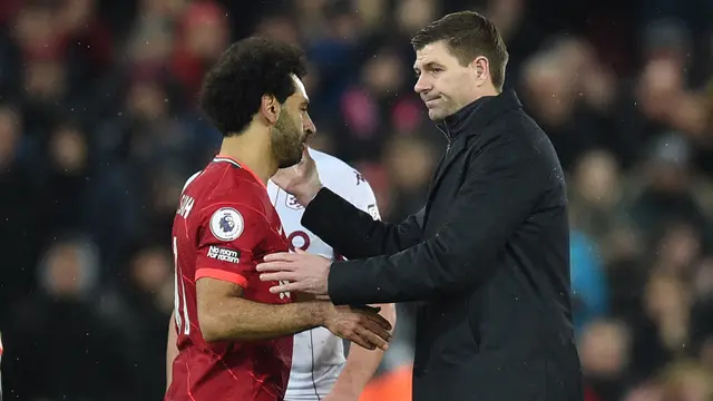Foto: Pulang Kampung Steven Gerrard Gagal Bendung Ketajaman Mohamed Salah, Aston Villa Takluk dari Liverpool di Pekan ke-16 Liga Inggris