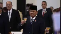 Presiden Prabowo Ajak Bersulang Tamu Negara Sahabat saat Jamuan Makan Malam