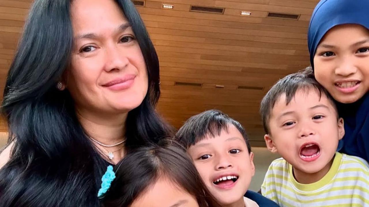 Sering Dititipi Cucu, Donna Harun Justru Merasa Bersyukur dan Dilibatkan