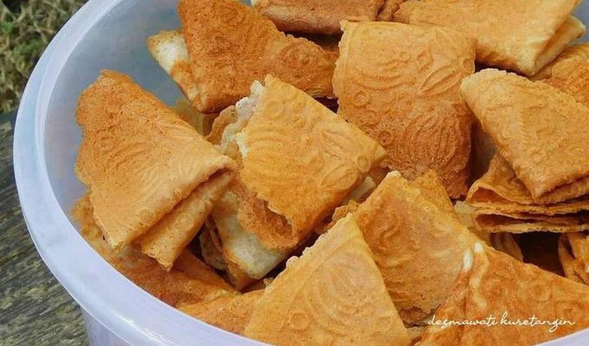 <b>1. Kue Sapik</b>