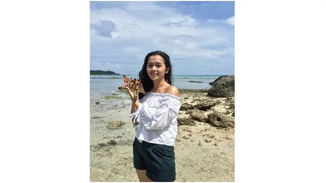 Melalui akun Instagram, ia kerap membagikan rutinitasnya seperti berlibur.