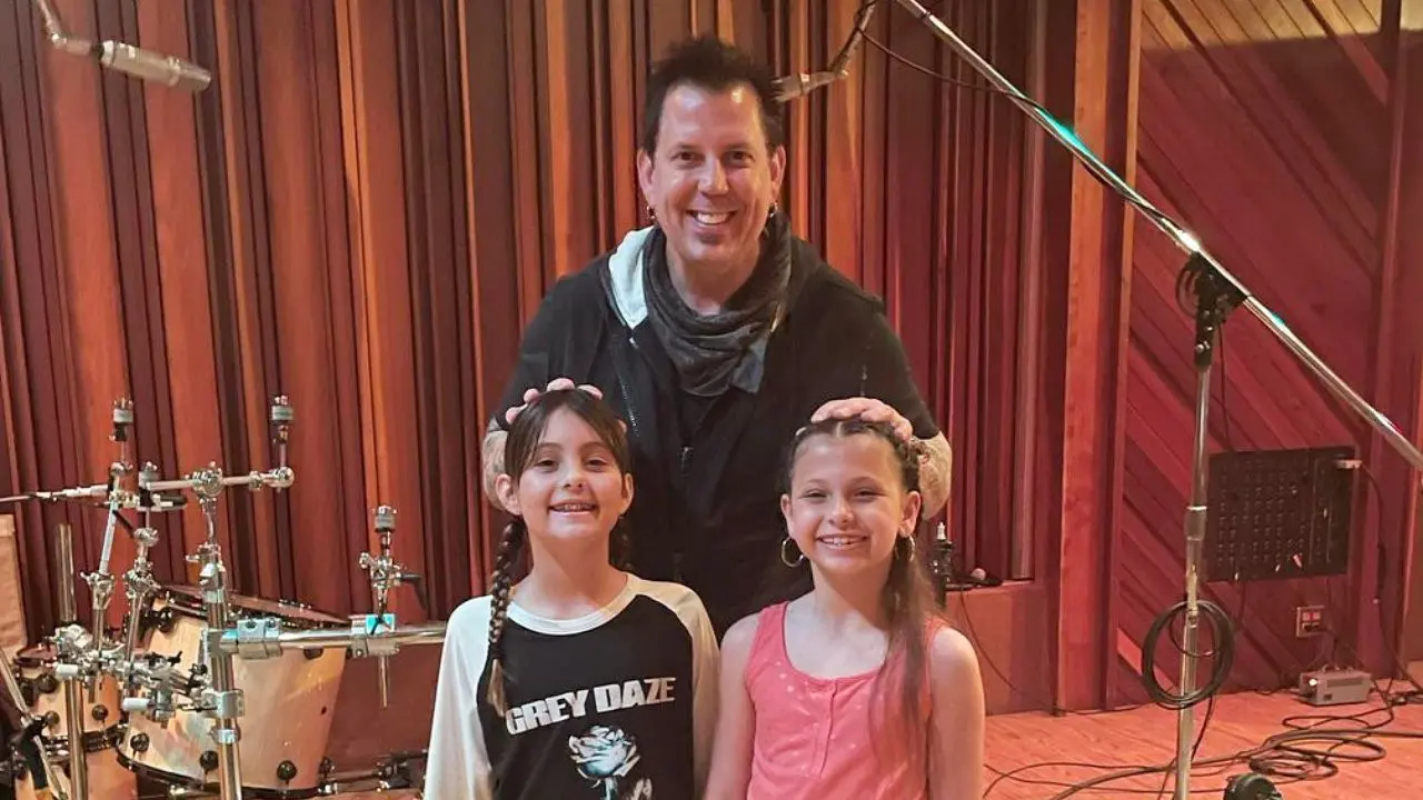 Putri Chester Bennington