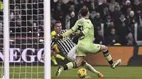 Arkadiusz Milik dari Juventus mencetak gol kedua timnya pada pertandingan sepak bola Piala Italia antara Juventus dan Frosinone di Stadion Juventus di Turin, Italia, Kamis, 11 Januari 2024. (Fabio Ferrari/LaPresse via AP)