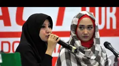  Dian Pelangi dan Peggy Melati Sukma saat memberikan donasi untuk Palestina (Liputan6.com/Panji Diksana)